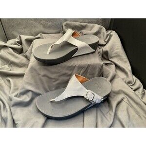 Women's Fitflop Skinny Deluxe Toe Thong Sandals Silver  Buckle Eur 38‎ 458-011